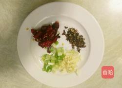 凉拌莴笋的做法图解2