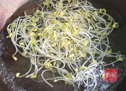 开胃香辣面条的做法图解2