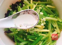 凉拌西芹的做法图解10