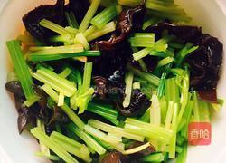 凉拌西芹的做法图解12