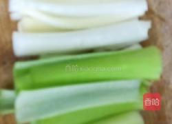 柳蒿芽蘸酱的做法图解4
