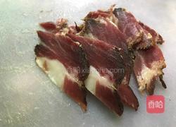 莴笋炒腊肉的做法图解2