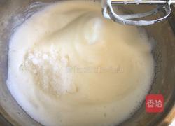 火龙果戚风蛋糕的做法图解6