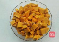 温润护眼南瓜汤的做法图解2