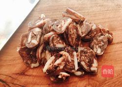 辣肠炒蚕豆的做法图解5