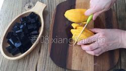芒果蜜豆养颜捞的做法图解5