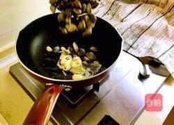 爆炒辣蛤蜊的做法图解4