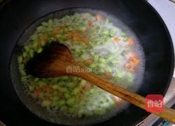 毛豆米炒肉丝的做法图解1