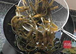 凉拌海带丝的做法图解1