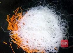 胡萝卜炒粉丝的做法图解8