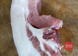 走油白菜扣肉的做法图解1