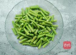 凉拌麻汁豆角的做法图解3