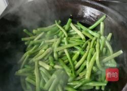 排骨炖豆角的做法图解4