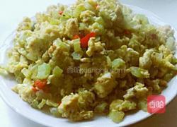 西芹炒鸡蛋的做法图解10