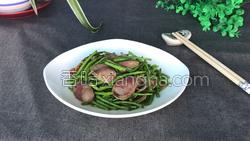 芦蒿炒腊肠的做法图解12