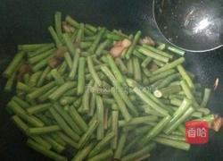 腊肉炒豇豆的做法图解6