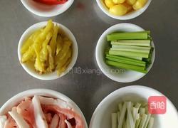 泡椒板筋的做法图解1