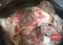 山药玉米猪骨汤的做法图解2