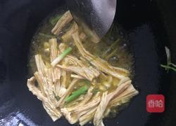 腐竹烧蟹味菇的做法图解10