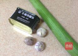 午餐肉烩丝瓜的做法图解2