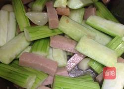 午餐肉烩丝瓜的做法图解6