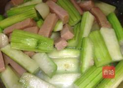 午餐肉烩丝瓜的做法图解7