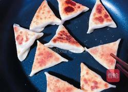 槐花猪肉馅三角煎饺的做法图解8