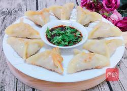 槐花猪肉馅三角煎饺的做法图解11