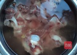 筒骨羊肚菌汤的做法图解2