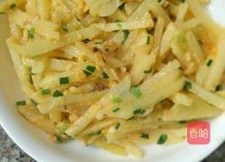 咸蛋黄土豆丝的做法图解3