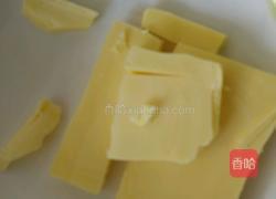 榛子一口酥的做法图解1