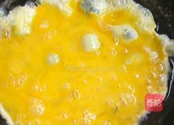茴香炒鸡蛋的做法图解2