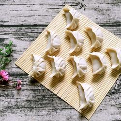 月牙饺子的包法的做法[图]