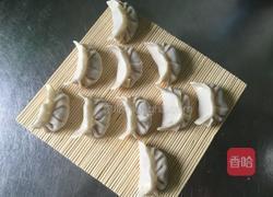 月牙饺子的包法的做法图解9