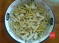 罗汉笋烧排骨的做法图解3