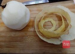 黑糖莲子百合炖雪梨的做法图解2