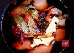 卤猪手的做法图解2