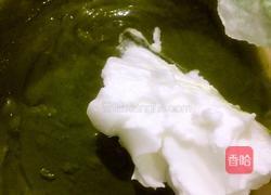 抹茶戚风蛋糕(8寸)的做法图解12