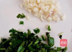 酸汤水饺的做法图解1