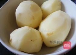 土豆炖鸡块的做法图解1
