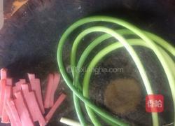 蒜苔炒火腿的做法图解1