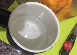 百香芒果汁的做法图解3