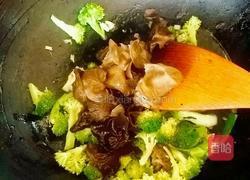 蚝油西蓝花的做法图解5