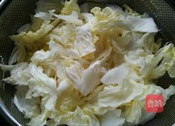 肉末炒大白菜的做法图解1