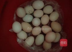 酒腌咸鸡蛋的做法图解1