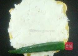 宝宝辅食（10个月以后的宝宝都适合哦）山药秋葵鸡蛋卷的做法图解5