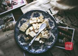 一清二白的 小葱拌豆腐的做法图解4
