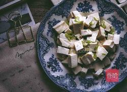 一清二白的 小葱拌豆腐的做法图解9