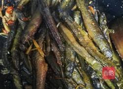 香煎泥鳅的做法图解8