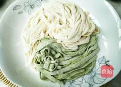 双色手擀面的做法图解10